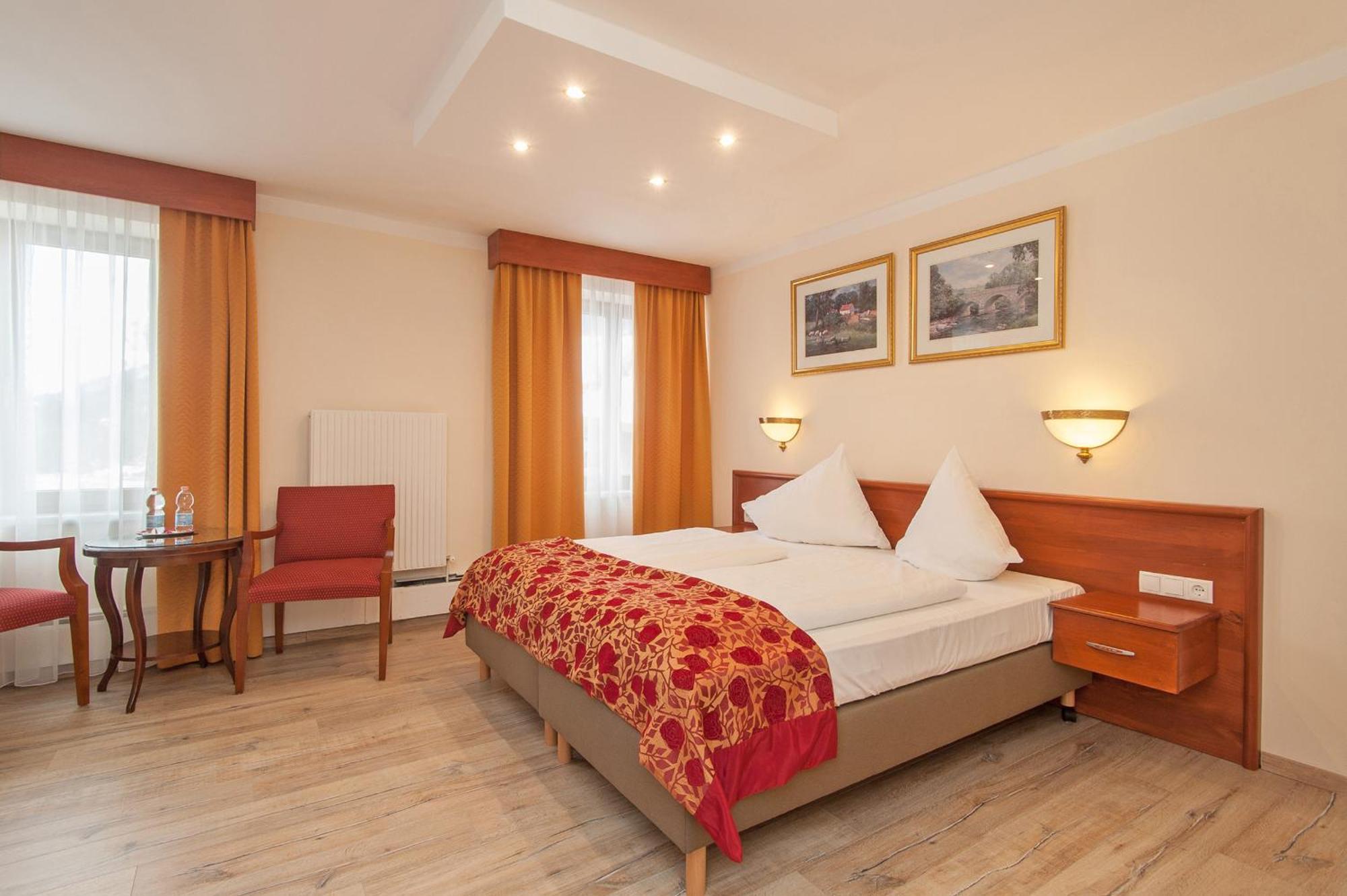 Hotel Beretta Ахенкирьх Экстерьер фото